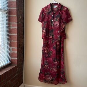 K‎ Studio Two Piece Red and Green Floral Dress Set Size 10